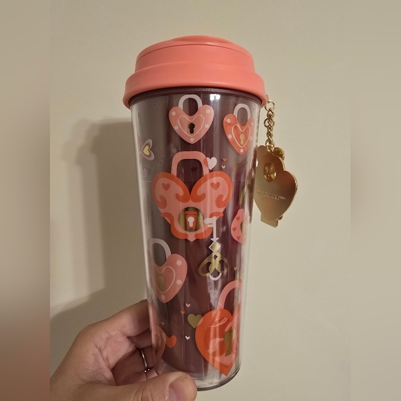 NWT Starbucks 2026 LATAM Valentine's Day Acrylic Tumbler With Charm - Picture 4 of 10